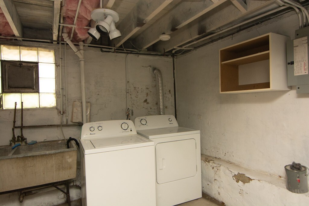 Building Photo - 2814 N Maplewood Ave