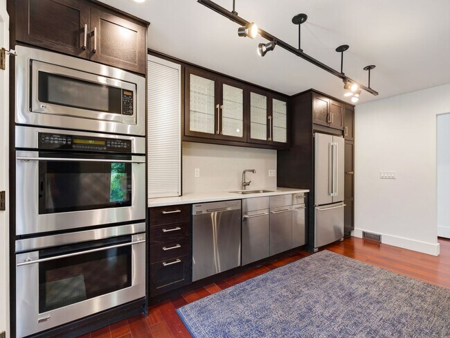 Building Photo - 11107 Gambel Oak Cir