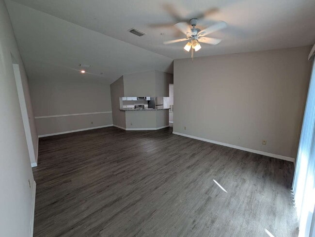 Building Photo - Spacious 3-Bed, 2-Bath Condo Oasis in Beautiful Suntree