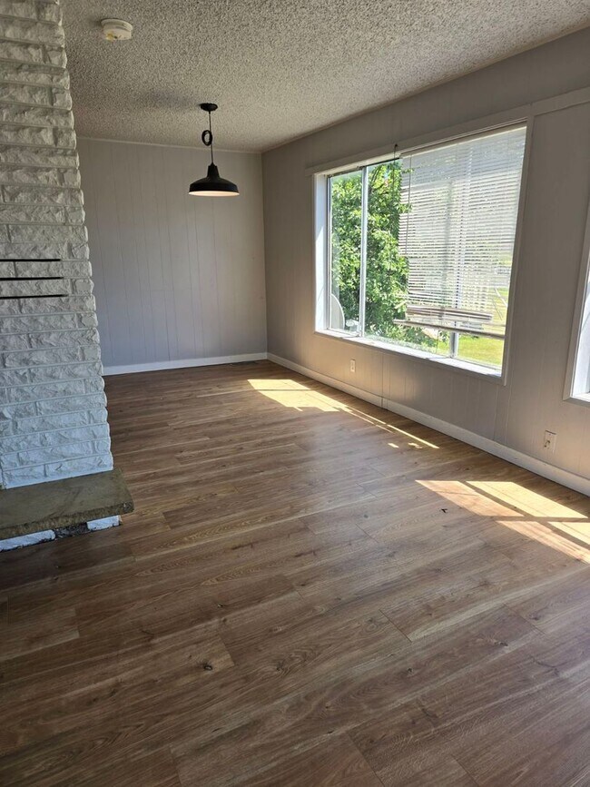 Building Photo - 2814 Callahan Dr