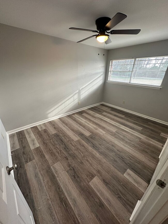 Building Photo - 4613 AR-5