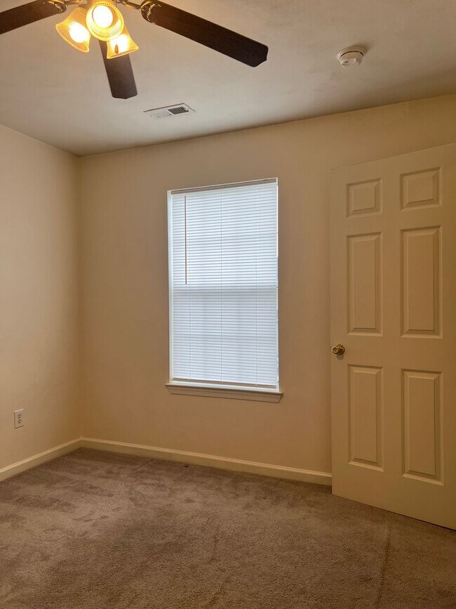 Building Photo - 248 Belmont Cir