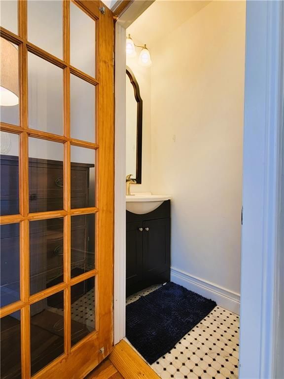 Building Photo - 92 Pelham St