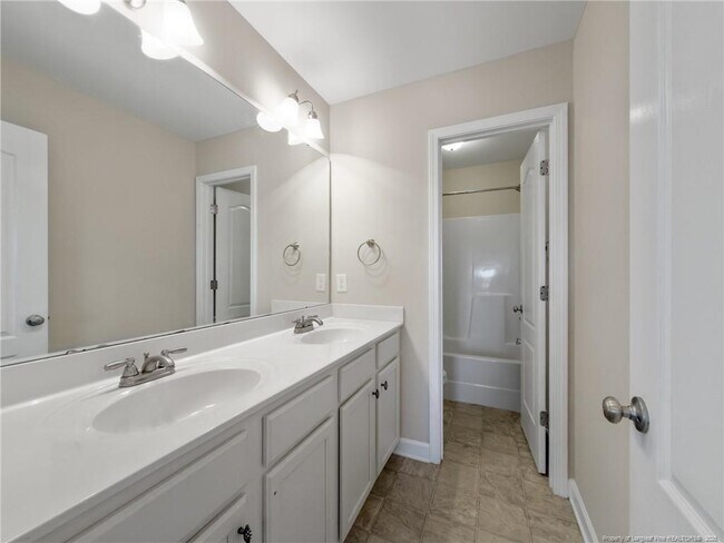 Building Photo - 20 Farrow Ct