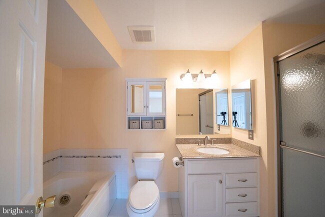 Building Photo - 10168 Turnberry Pl