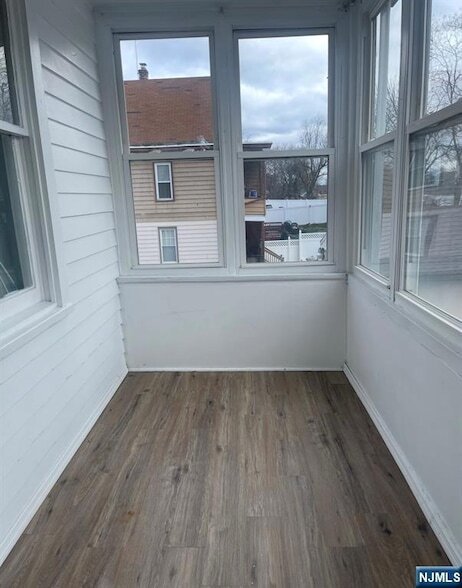 Building Photo - 14-16 N 10th Street Unit 2