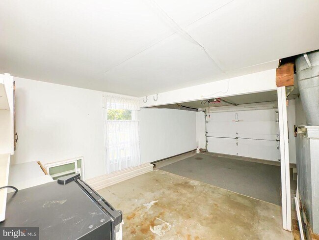 Building Photo - 3418 Medina Ln