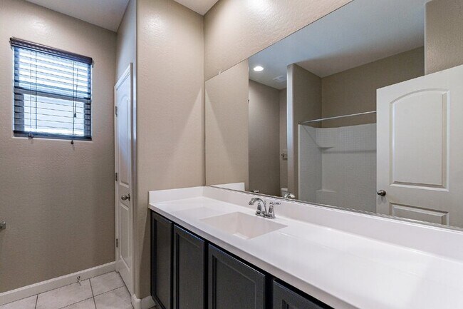 Building Photo - 41391 W Williams Way
