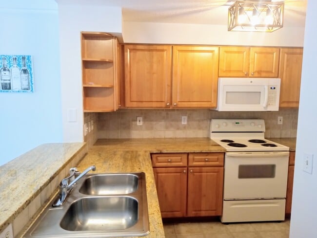 Building Photo - 2018 Alta Meadows Ln