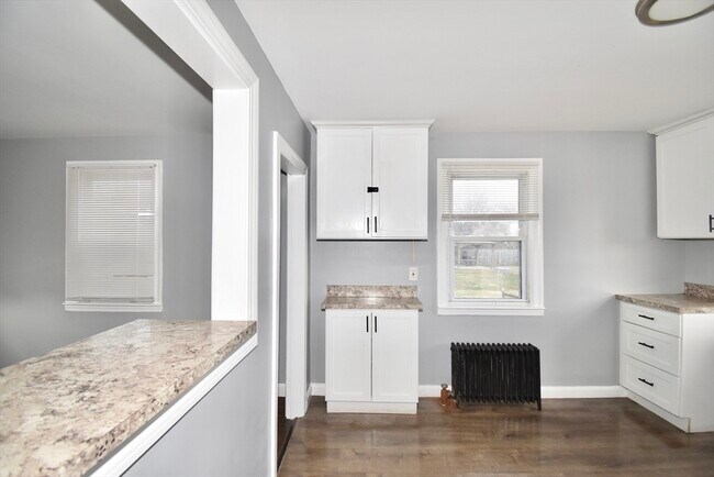 Building Photo - 153 Bosworth St