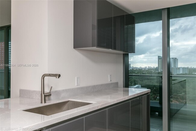 Building Photo - 1451 Brickell Ave