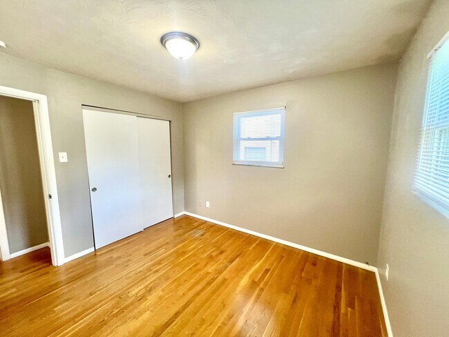 Building Photo - Charming 3 Bedroom Home in Florissant – Pr...