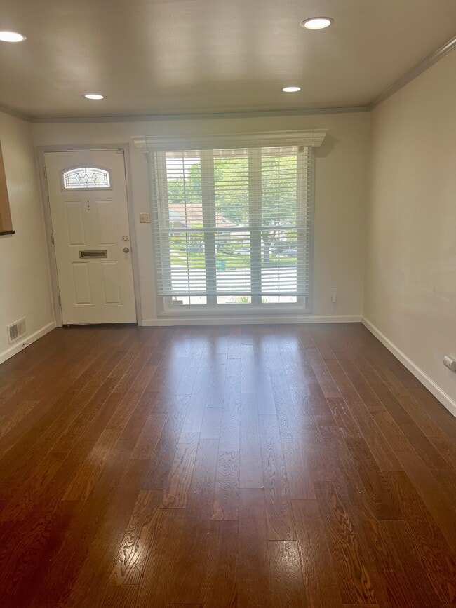 Building Photo - 3012 Oxon Run Ct