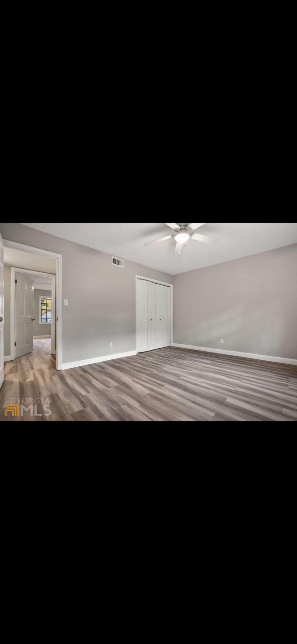 Building Photo - 325 Winding River Dr