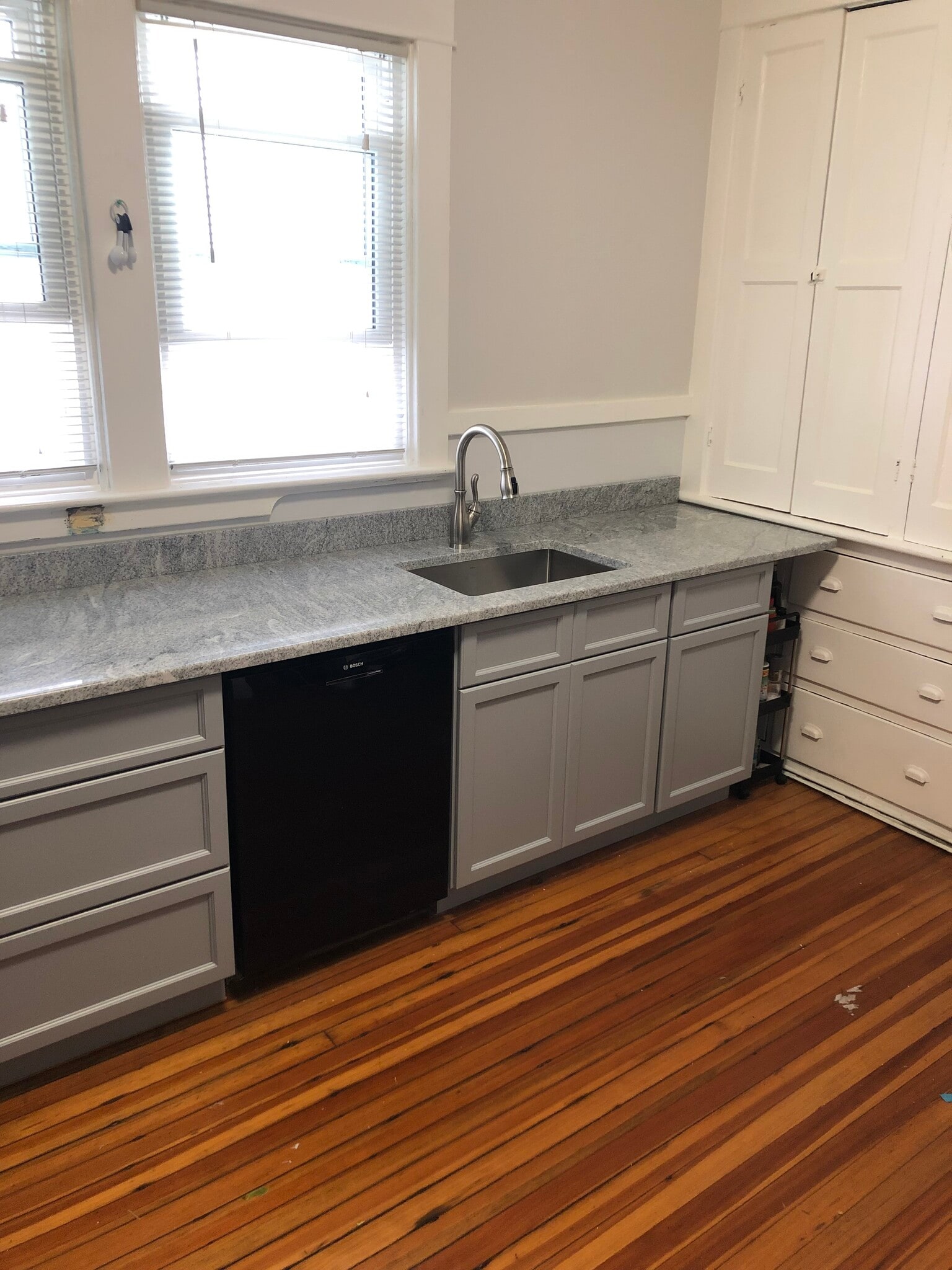 Building Photo - 640 Morris St