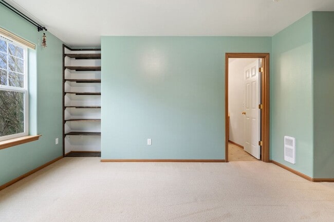 Building Photo - Townhome in Kingston Meadows Community