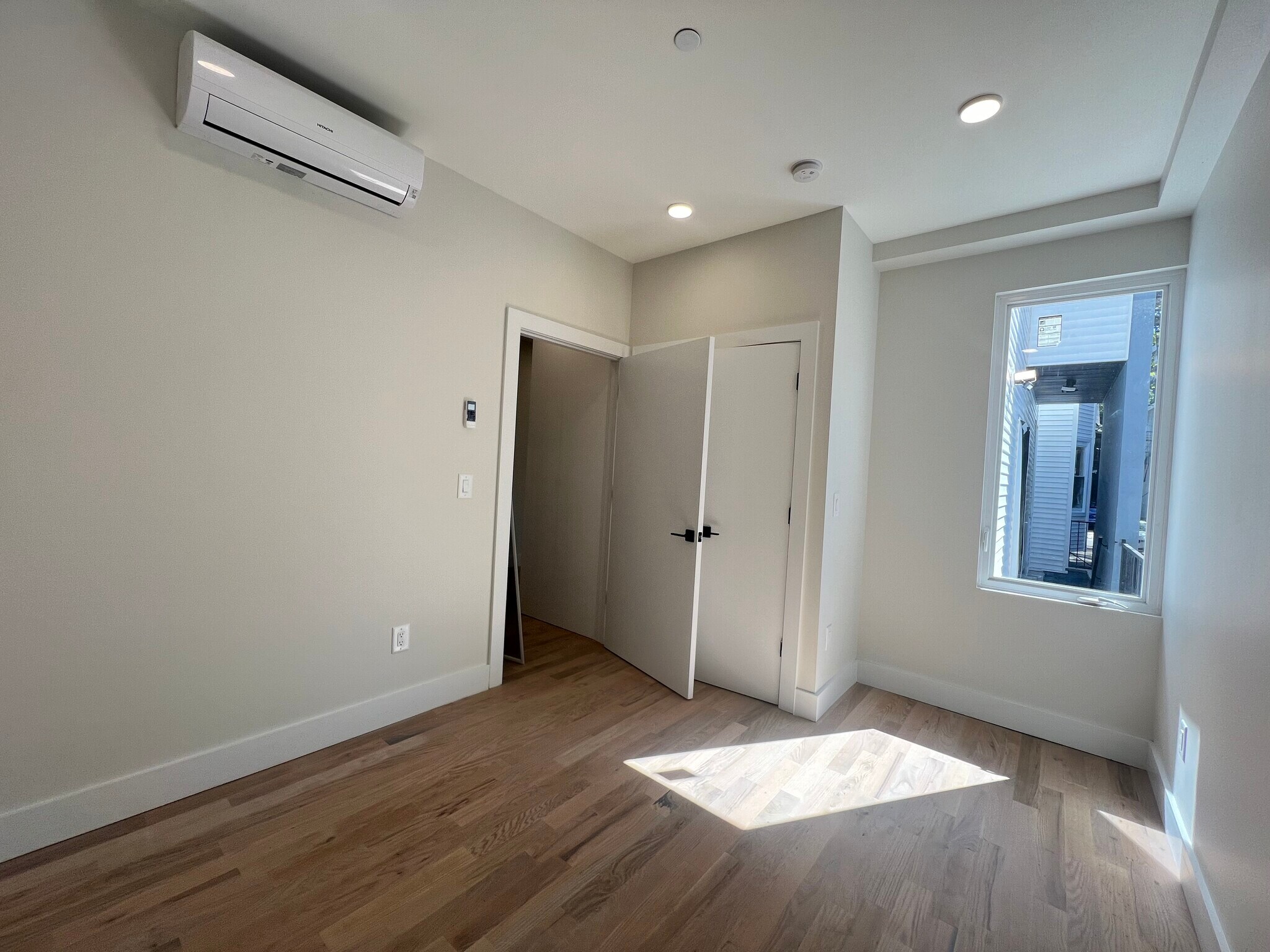 Unit 1B - 46 Van Reipen Ave