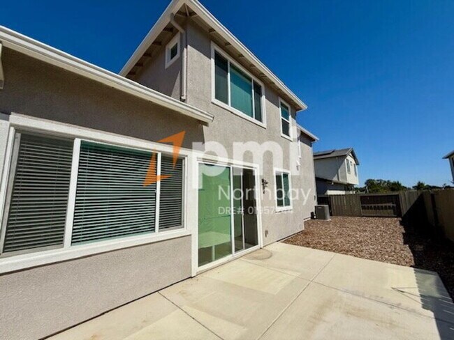 Building Photo - 707 Carnation Dr
