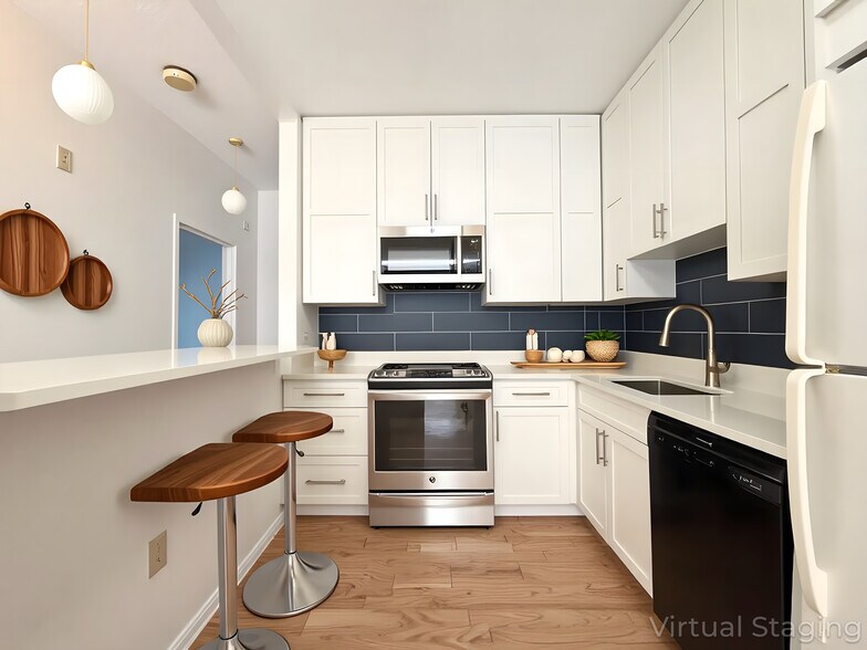Building Photo - 106 13th St