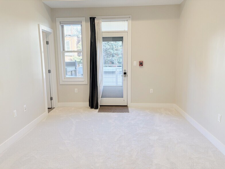 Building Photo - 1123 6th St NW