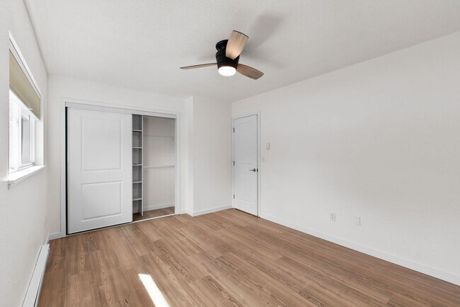 Building Photo - Students Welcome! Updated 2 Bedroom 1 Bath near Foothills Mall