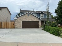 Building Photo - Broadmoor Glen 4 bedroom home