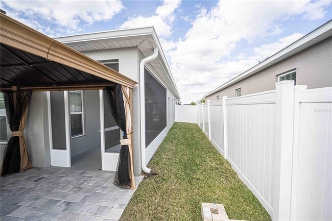 Building Photo - 4995 NE 125th Lp