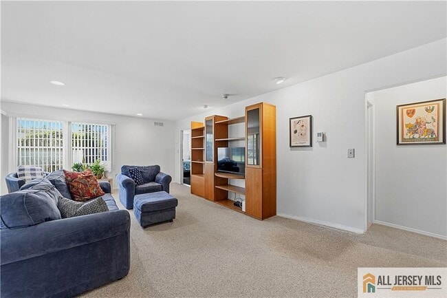 Building Photo - 138 Concordia Cir