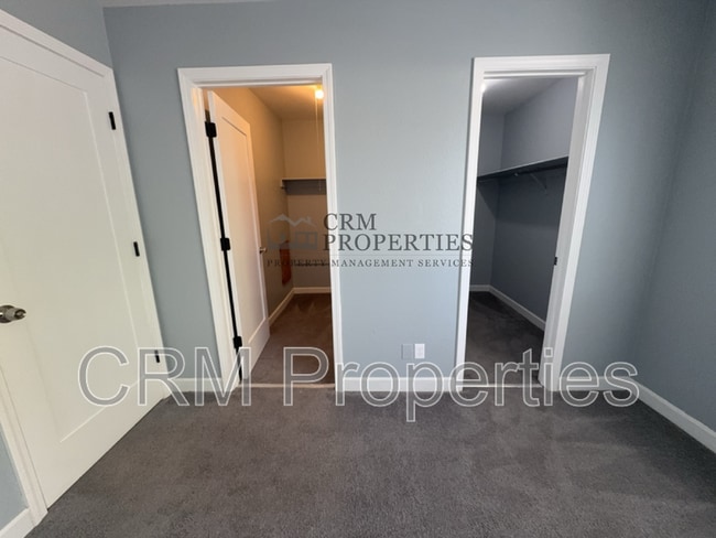 Building Photo - 42024 Hamilton Ct