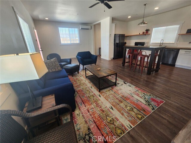 Building Photo - 6658 National Park Dr