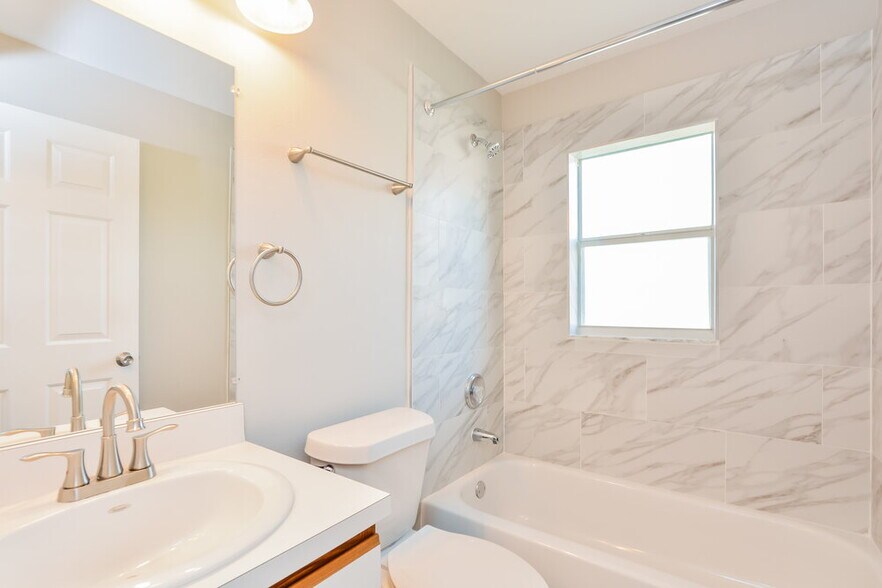 Building Photo - 4009 Bolinas Ct