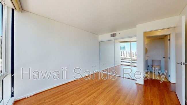 Building Photo - 1288 Kapiolani Blvd