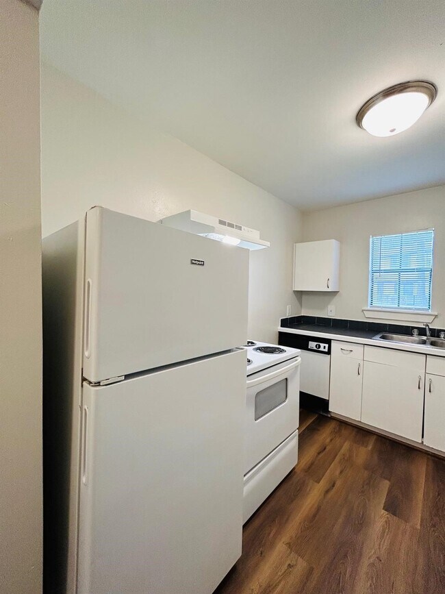 Building Photo - 3629 N MacGregor Way