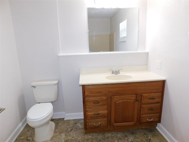 Building Photo - 537 Roscoe