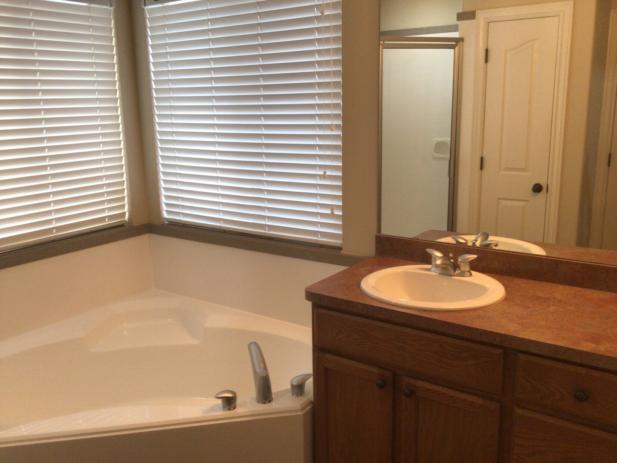 Building Photo - 7134 S Sorrento Way