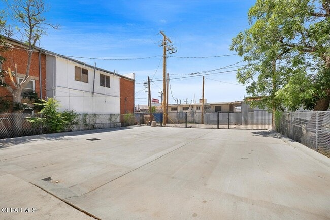 Building Photo - 1107 Myrtle Ave