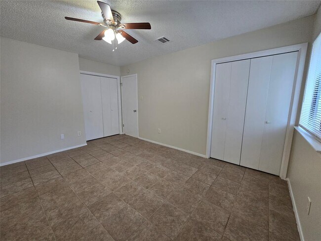 Building Photo - 6206 Buffalo Pass