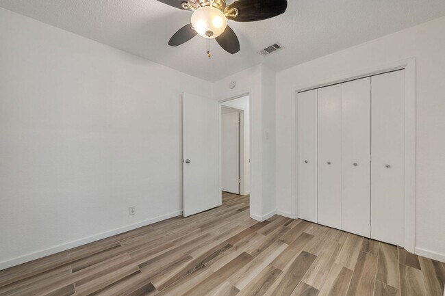 Building Photo - 9618 Sugar Hill Dr