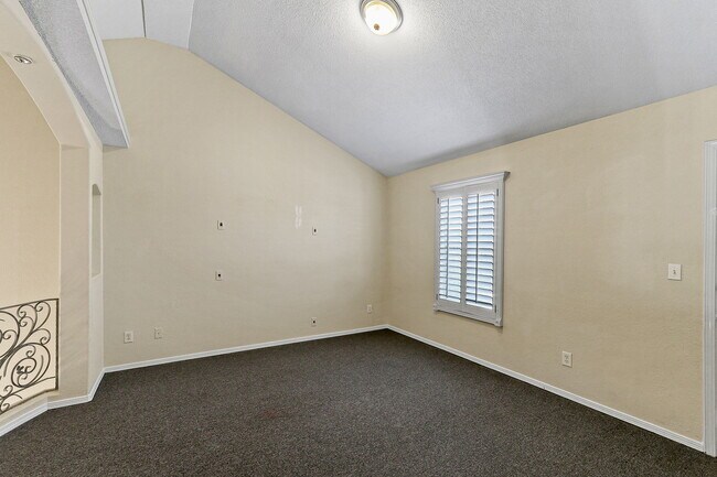 Building Photo - 14180 Robert Ituarte Dr