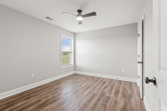 Building Photo - 5011 Melana Wy