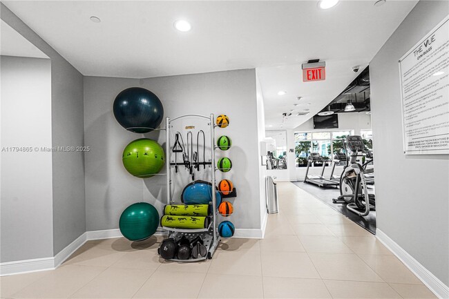 Building Photo - 1250 S Miami Ave