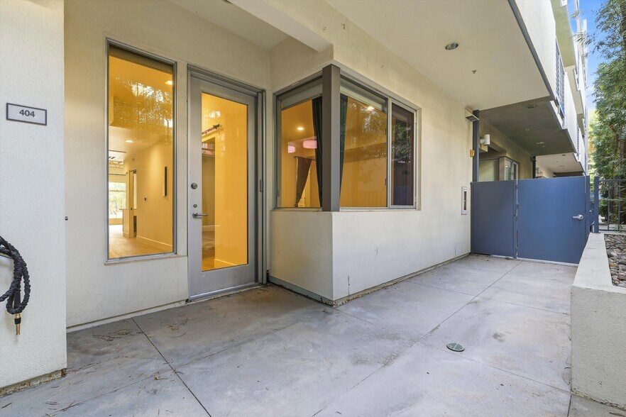 Building Photo - 1250 N Harper Ave