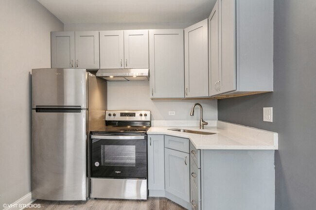 Building Photo - 7046 Crandon