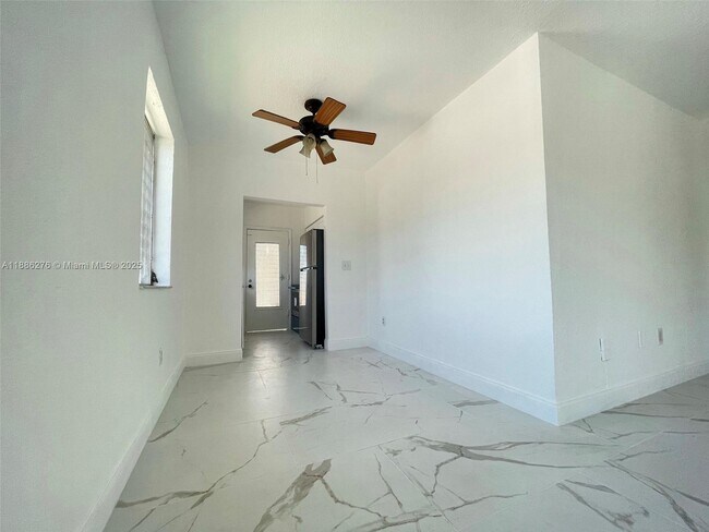 Building Photo - 6895 Byron Ave