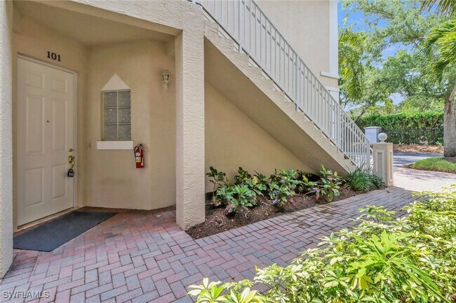 Building Photo - 1370 Sweetwater Cove