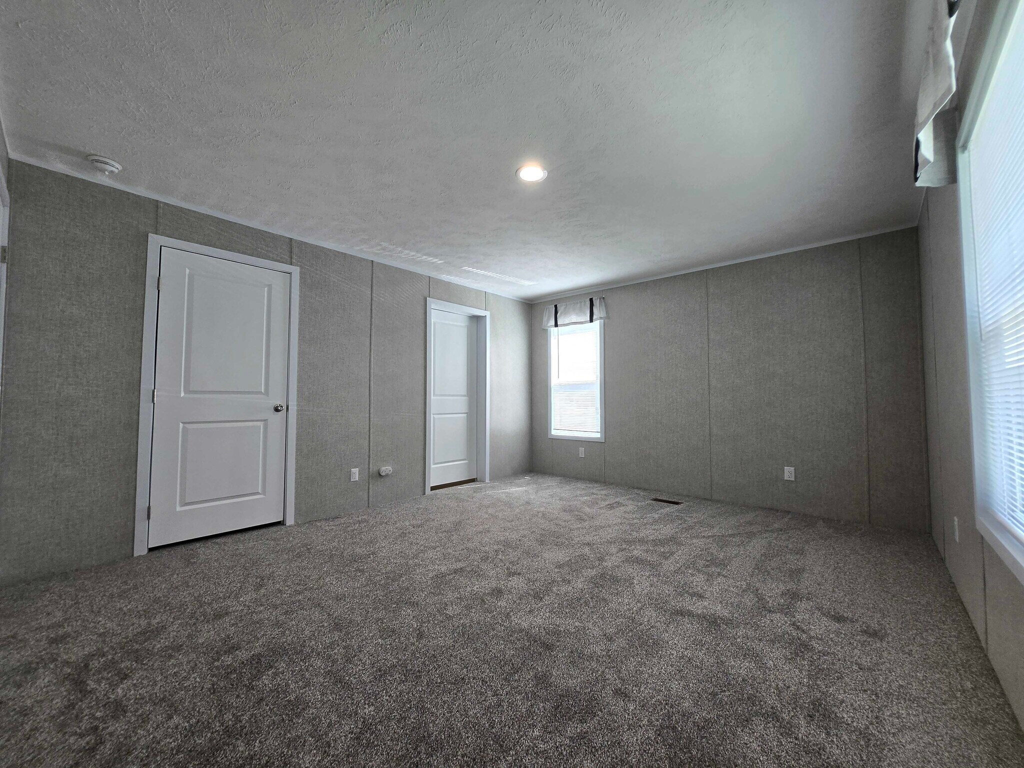 Building Photo - 52131 Oxford Ln