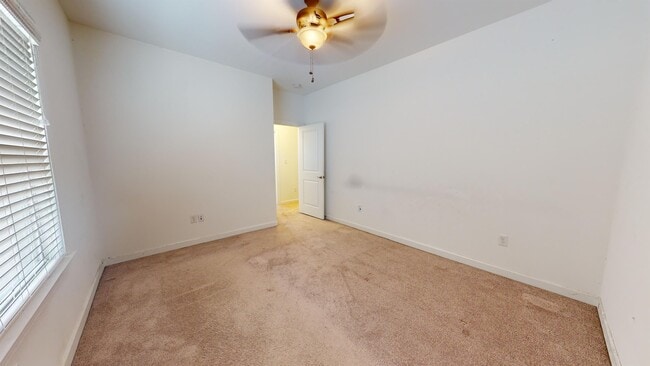 Building Photo - 4160 Archstone Dr