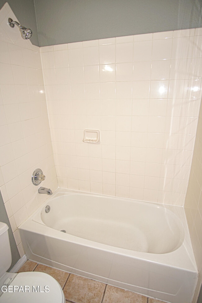 Building Photo - 3717 Tierra Zafiro Dr