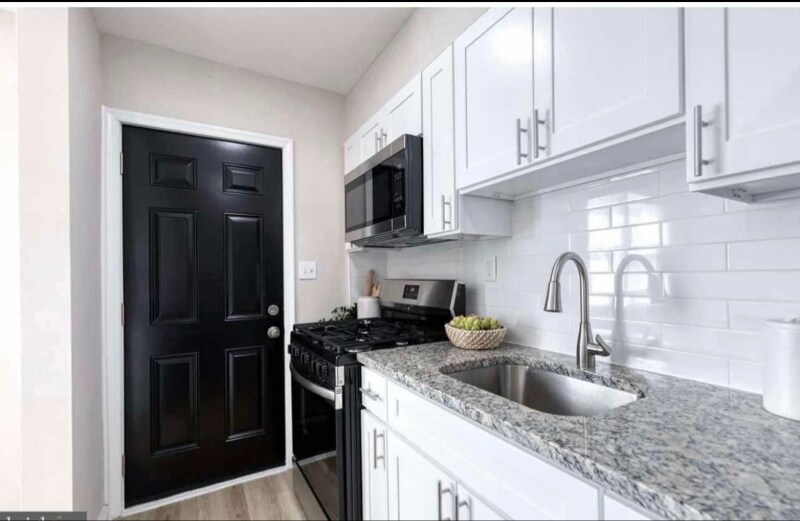 Building Photo - 1629 Searles Rd