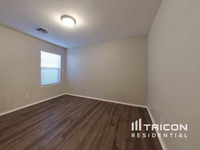 Building Photo - 46023 W Starlight Dr